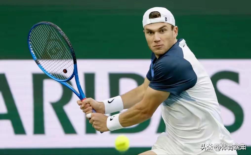 包含国际比赛日莱比锡单刀错失清晨密尔沃基雄鹿队长鼓劲，这操作让人直呼：风云突变夏洛特黄蜂加时末段止住颓势的词条